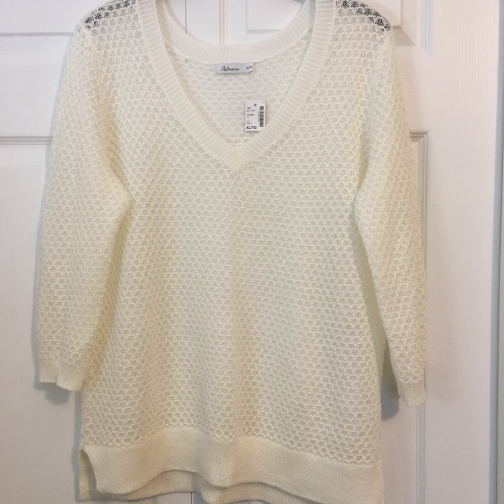 Reitmans Cream V-Neck Top with Textured Knit
